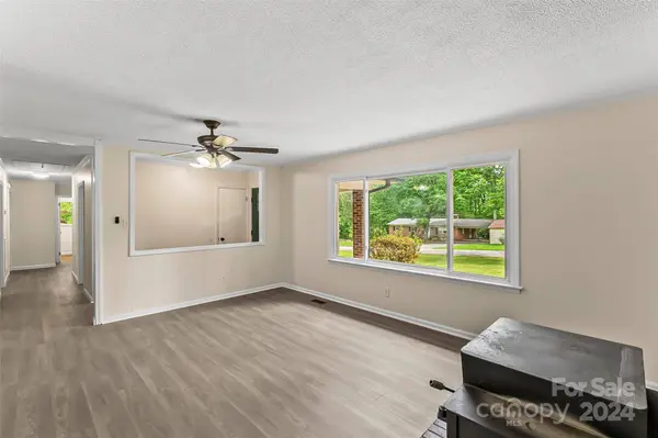 121 Twitty LN, Statesville, NC 28625