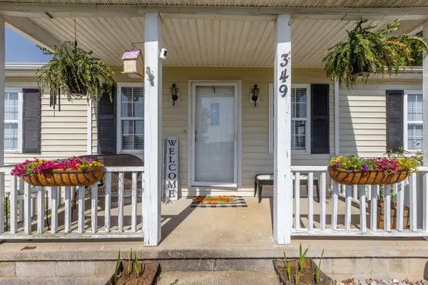 349 Young DR, Stanford, KY 40484