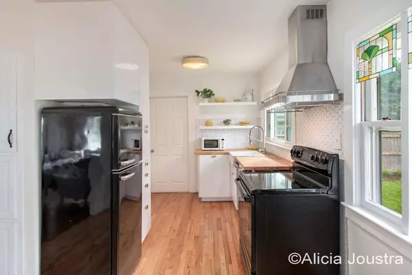 1208 Calgary NE Street, Grand Rapids, MI 49505