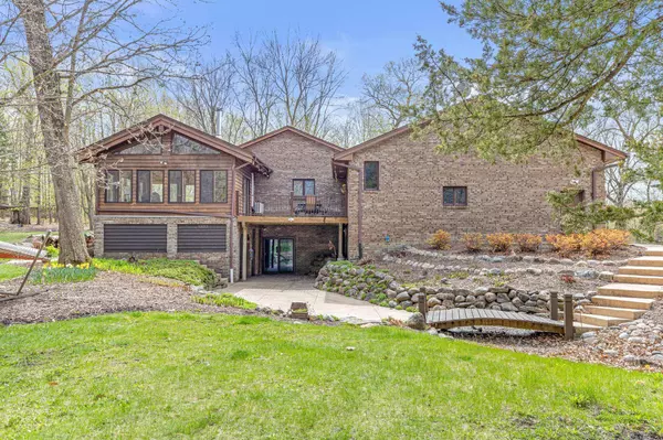 1250 Blair RD, Minnetrista, MN 55364