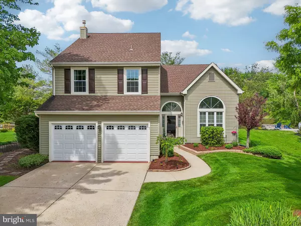 7 BLOOMFIELD CT, Mount Laurel, NJ 08054