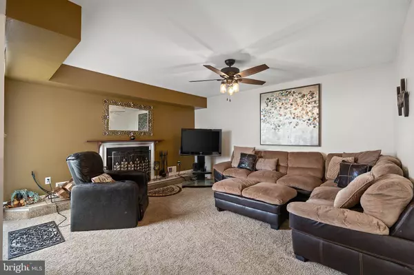 27 BLYTH CT, New Castle, DE 19720