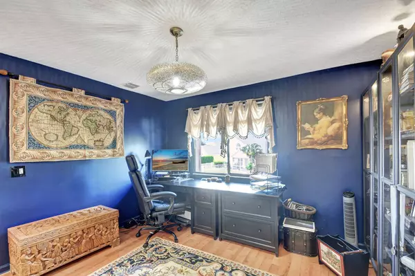 905 Landings BLVD, Greenacres, FL 33413