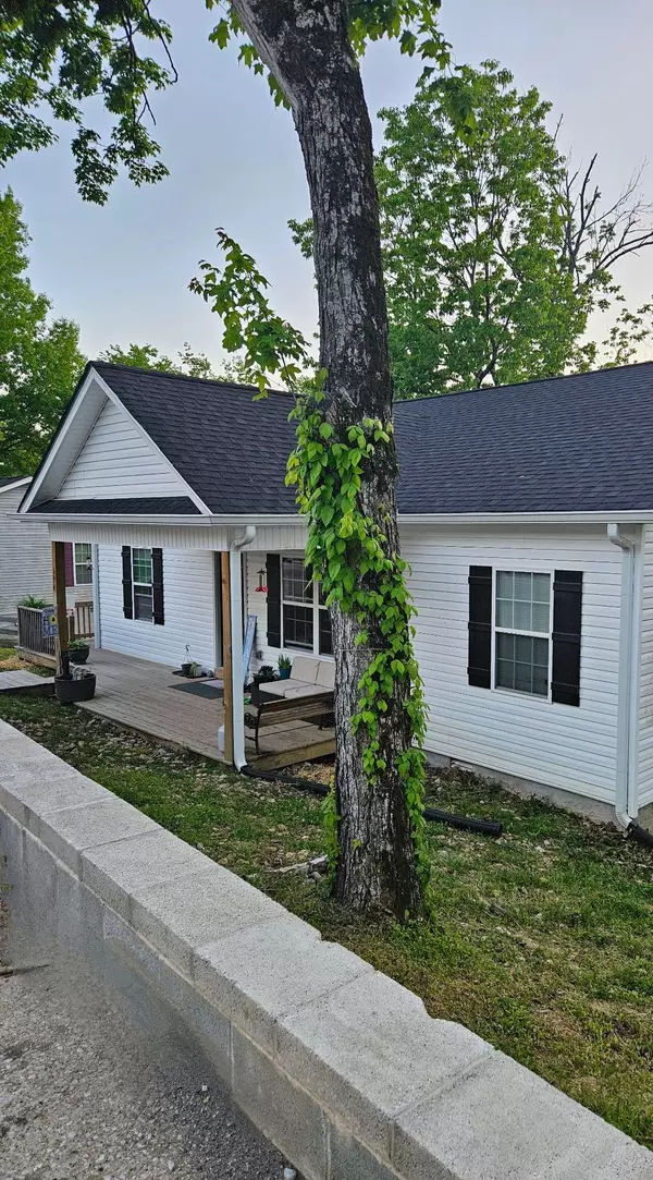 194 Hunter Ave, Carthage, TN 37030