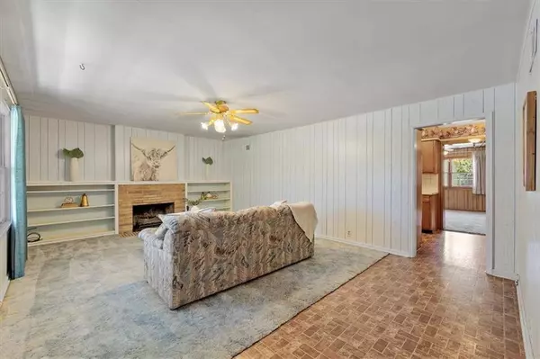 722 W Elm ST, Olathe, KS 66061