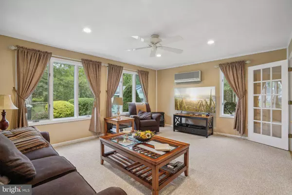 7 BLOOMFIELD CT, Mount Laurel, NJ 08054