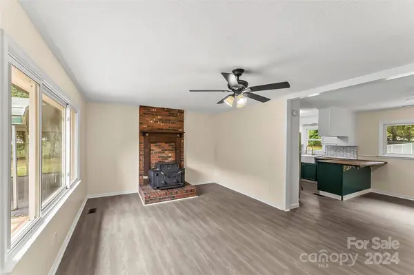 121 Twitty LN, Statesville, NC 28625