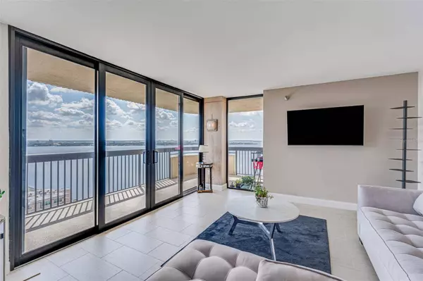 2413 BAYSHORE BLVD #2301, Tampa, FL 33629