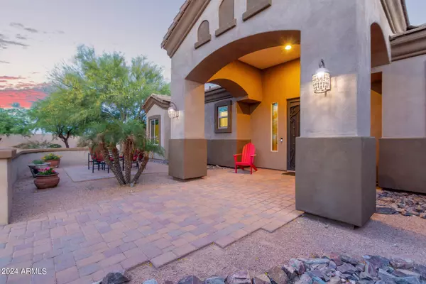 6767 W MARRON Drive, San Tan Valley, AZ 85144