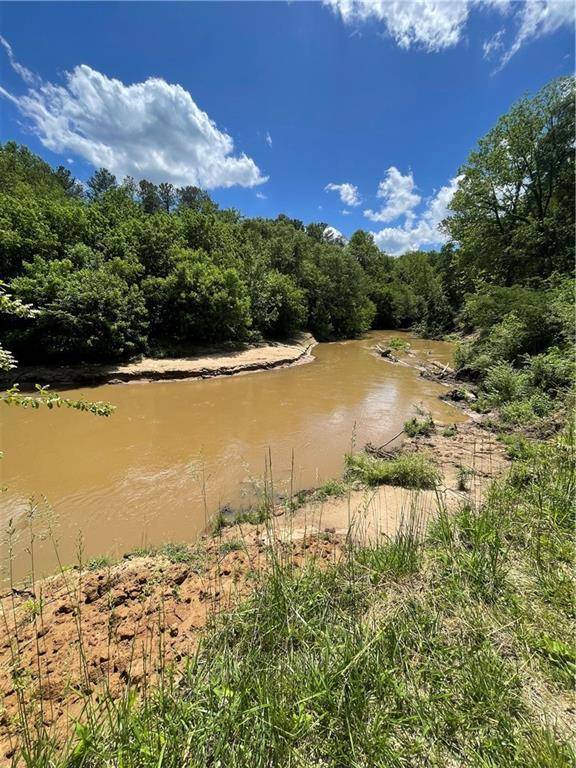 44 Valley TRL SE, Acworth, GA 30101