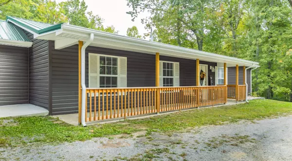 55 Acorn LN, Whitley City, KY 42653