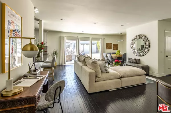 4831 Stansbury Ave, Sherman Oaks, CA 91423