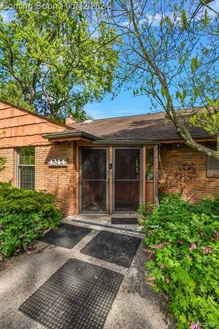 4244 ROUGE CIRCLE Drive, Troy, MI 48098