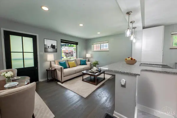 5510 Monardi Cir, Columbia Twp, OH 45213