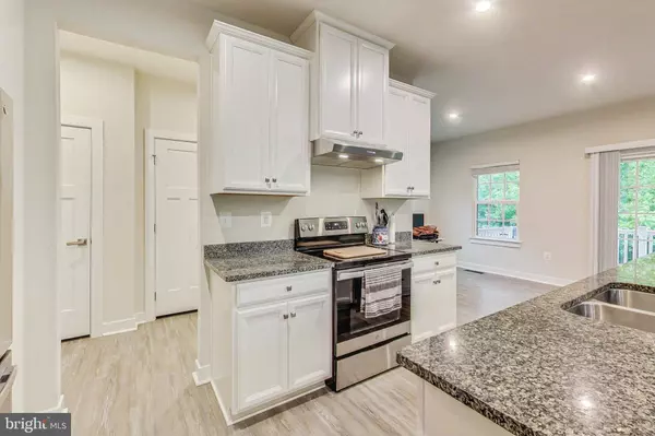 5609 IVY HILL DR, Fredericksburg, VA 22407