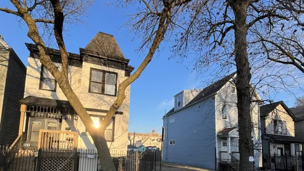 1739 N Drake Avenue, Chicago, IL 60647