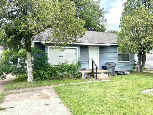 1813 NW Bell Ave, Lawton, OK 73507