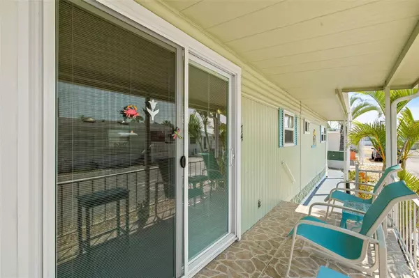 74 TWIN SHORES BLVD, Longboat Key, FL 34228