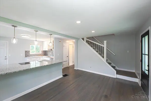 5510 Monardi Cir, Columbia Twp, OH 45213