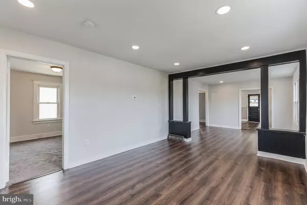 210 HARDING AVE, Woodbury Heights, NJ 08097