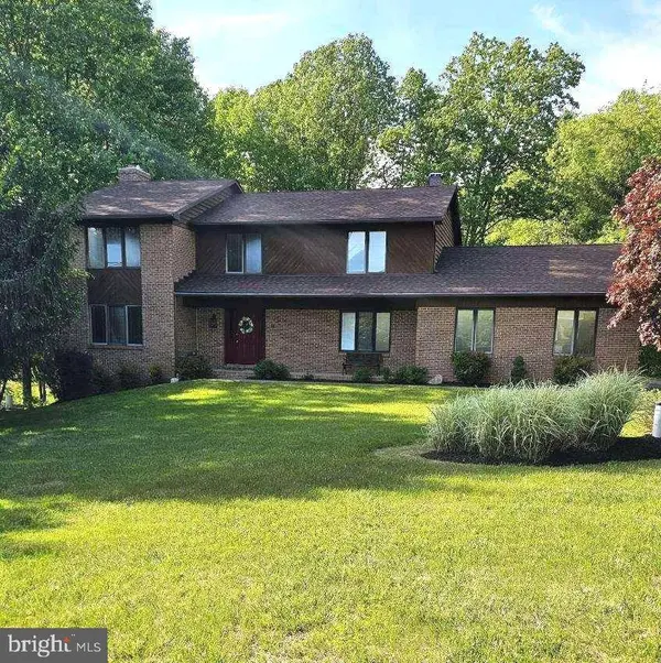 8 S LAKE WAY, Reisterstown, MD 21136