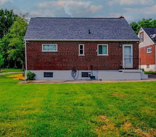 5510 Monardi Cir, Columbia Twp, OH 45213