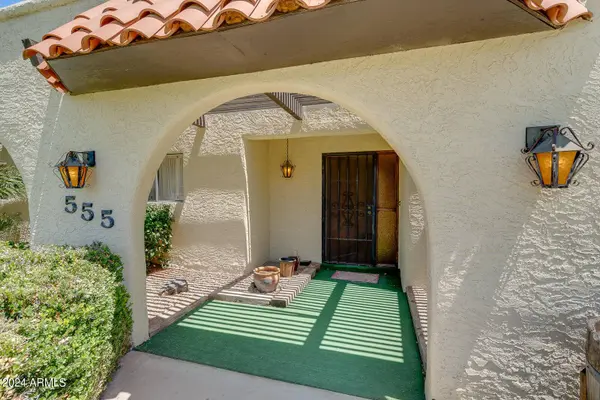 555 S Cactus Wren Street, Gilbert, AZ 85296