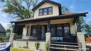 8827 E WARREN Avenue, Detroit, MI 48214