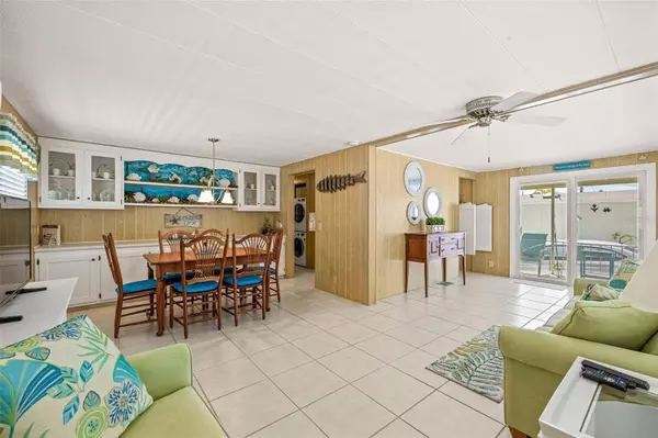 74 TWIN SHORES BLVD, Longboat Key, FL 34228