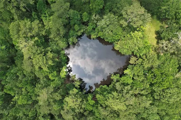 6855 Fm 834 E, Hull, TX 77564