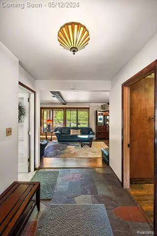 4244 ROUGE CIRCLE Drive, Troy, MI 48098