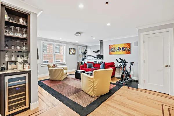 205 Athens St #1, South Boston, MA 02127