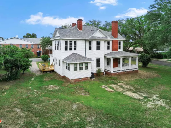 518 Chattahoochee Street, Chattahoochee, FL 32324