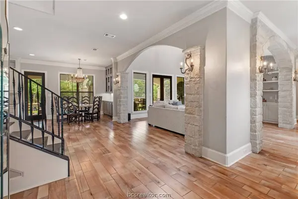 18588 Anasazi Bluff Dr, College Station, TX 77845