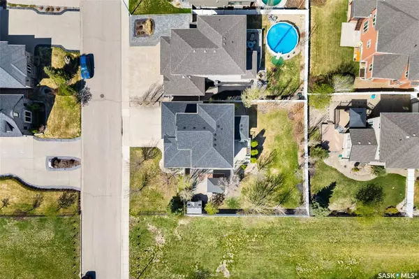 8085 Wascana Gardens CRESCENT, Regina, SK S4V 1G2