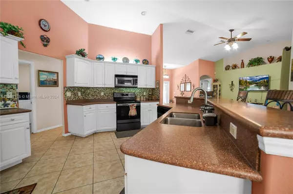 109 Johns Ave, Lehigh Acres, FL 33936