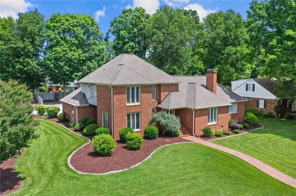 2243 Walker AVE, Burlington, NC 27215