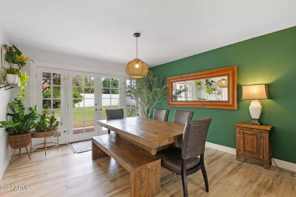 118 E Kaler Drive, Phoenix, AZ 85020