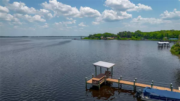 106 SAINT JOHNS DR #101, Palatka, FL 32177