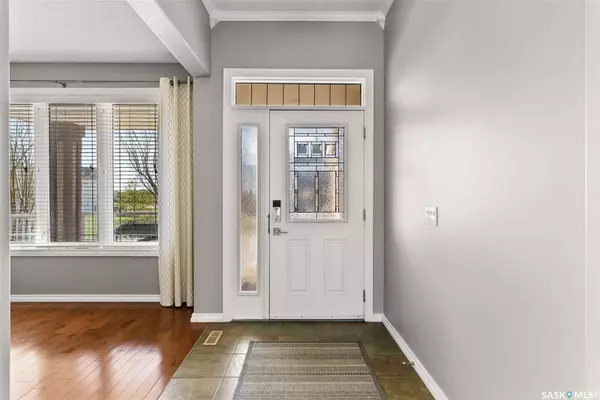 8085 Wascana Gardens CRESCENT, Regina, SK S4V 1G2