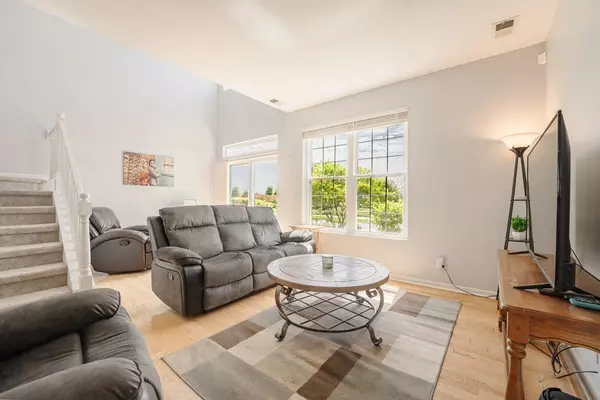 24043 Pear Tree CIR, Plainfield, IL 60585