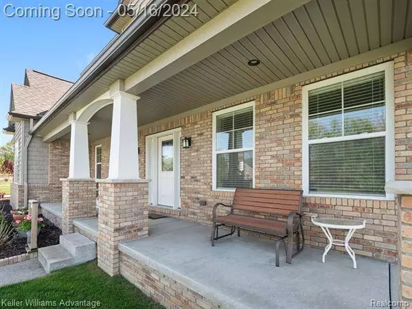 9726 Wicklow Hill Court, Fenton, MI 48430