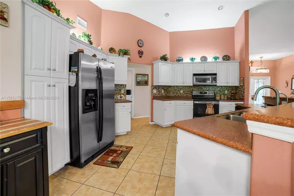 109 Johns Ave, Lehigh Acres, FL 33936