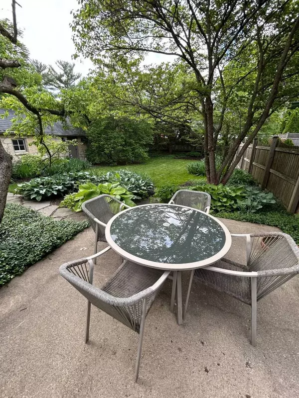 1118 W Daniel Street, Champaign, IL 61821