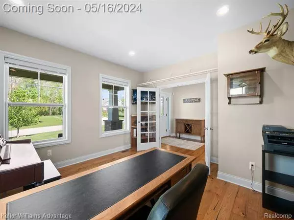 9726 Wicklow Hill Court, Fenton, MI 48430