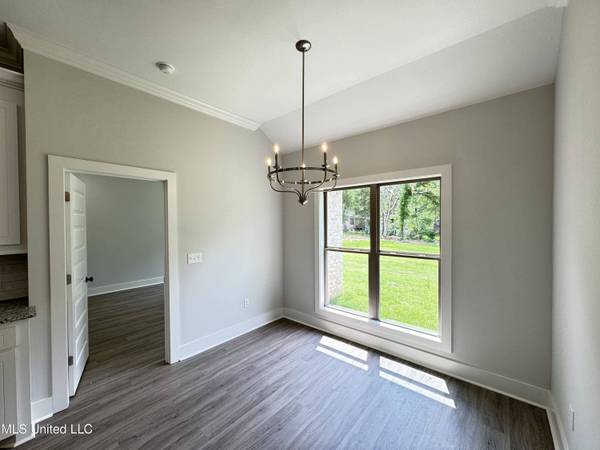 707 Magnolia Point Circle, Pearl, MS 39208