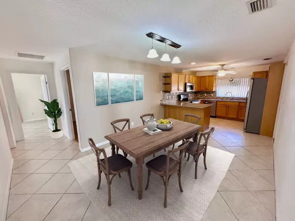 315 N 4TH ST, Flagler Beach, FL 32136