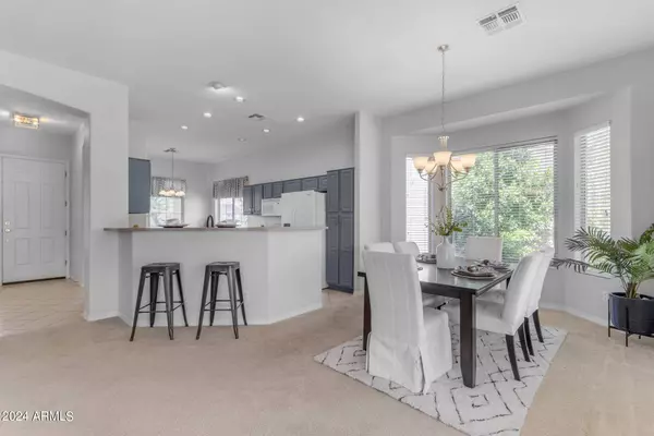 4143 E WALNUT Road, Gilbert, AZ 85298