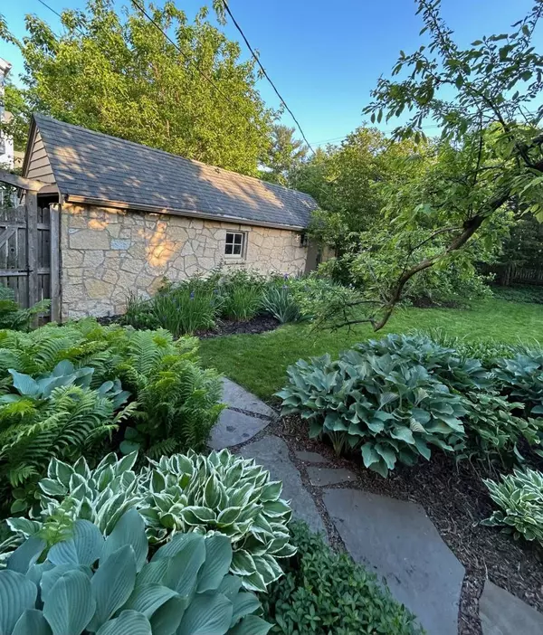 1118 W Daniel Street, Champaign, IL 61821