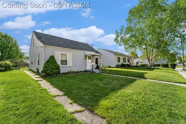 21267 WALTHAM Road, Warren, MI 48089